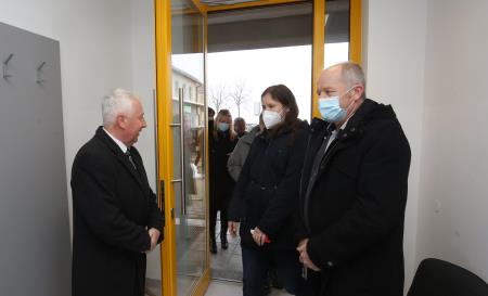 ODPRTJE NOVIH PROSTOROV ZOBNE ORDINACIJE V ZD CERKNICA-ENOTA NOVA VAS 20 FOTO LJUBO VUKELIČ